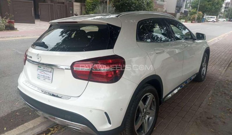 
								Mercedez Benz GlA Class GLA200 2019 full									