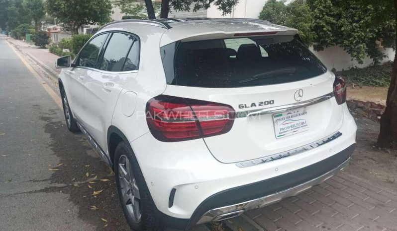 
								Mercedez Benz GlA Class GLA200 2019 full									