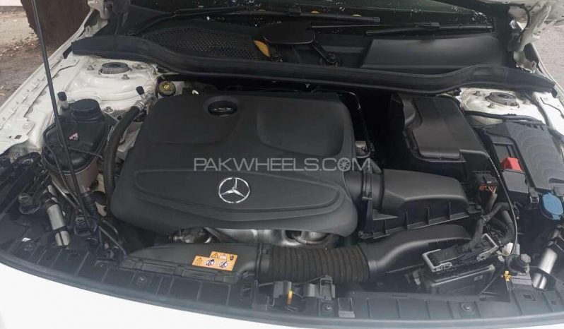 
								Mercedez Benz GlA Class GLA200 2019 full									